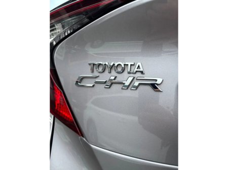 2022 Toyota C-HR 1.8 HYBRID SPORT BITONE €22,950 thumbnail