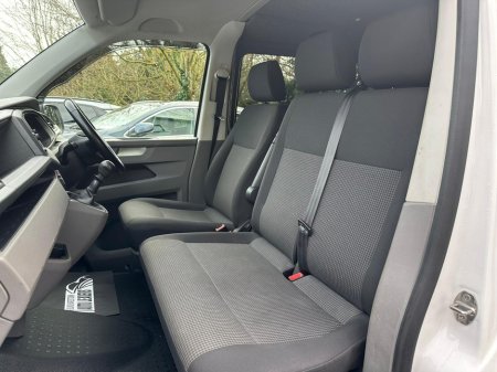 2021 Volkswagen Transporter - thumbnail 17