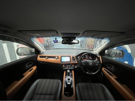 2017 Honda Vezel €17950! 2017 HONDA VEZEL HYBRID Z SENSING 1.5 AUTOMATIC / CRUISE CONTROL / REVERSE CAMERA / HEATED SEATS €17,950 thumbnail