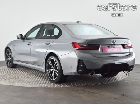 2023 BMW 3 Series - thumbnail 3