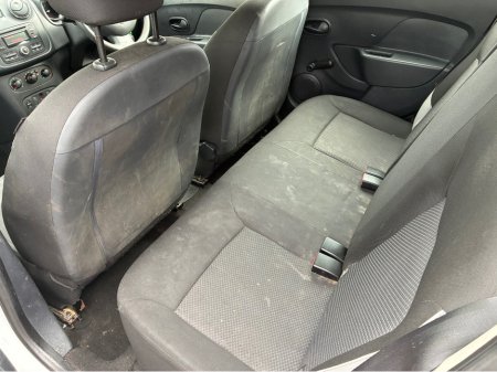 2015 Dacia Sandero ALTERNATIVE 1.5 DCI 90 4DR €6,750 thumbnail