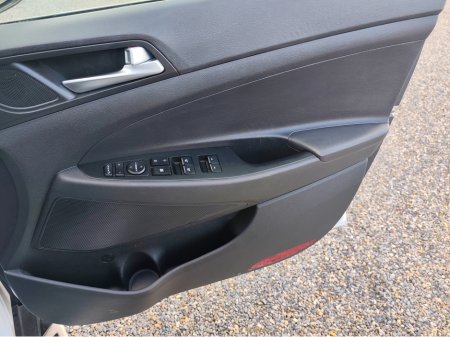 2020 Hyundai Tucson LOW MILES IX35 PREMIUM 5DR €21,600 thumbnail