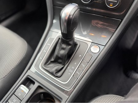 2019 Volkswagen Golf HIGHLINE - 2.0L DIESEL - AUTO - 12M WARRANTY - CAR:  1716 €19,950 thumbnail