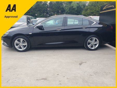 2017 Vauxhall Insignia - thumbnail 16