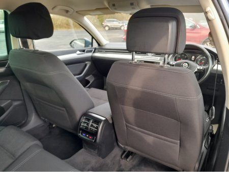 2016 Volkswagen Passat - thumbnail 13