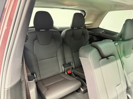 2025 Volvo XC90 PLUS T8 PHEV AWD AUTO *7 SEATER* €79,990 thumbnail