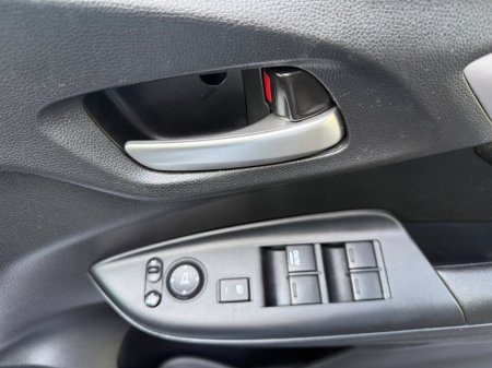 2014 Honda Fit  €8,890 thumbnail