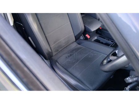 2024 Volkswagen T-Roc STYLE 2.0 TDI MANUAL 6SPEED FWD 116HP €29,500 thumbnail