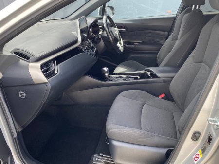 2019 Toyota C-HR - thumbnail 10