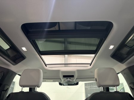 2025 Land Rover Defender - thumbnail 26