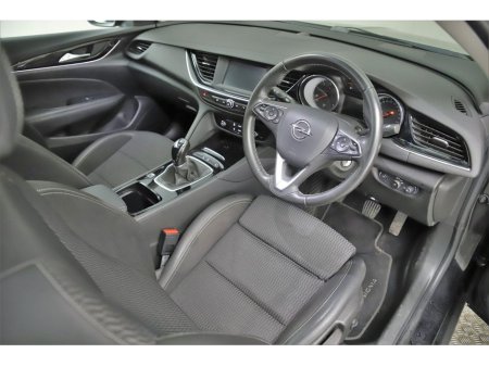2020 Opel Insignia 1.6 GRAND SPORT SE 136BHP 5DR 6SPD SAT NAV €15,490 thumbnail