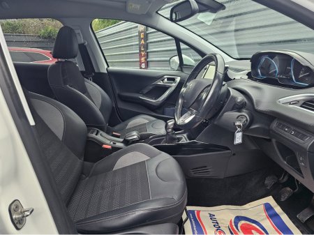 2018 Peugeot 2008 - thumbnail 9