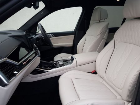 2025 BMW X7 xDrive40d M Sport €172,995 thumbnail
