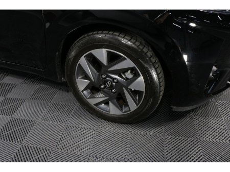 2024 Hyundai i10 DELUXE PLUS 1.0L PETROL HATCHBACK €19,895 thumbnail