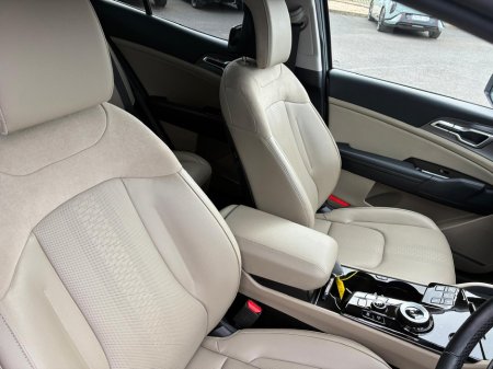 2023 Kia Sportage - thumbnail 7