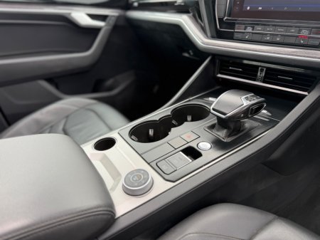 2021 Volkswagen Touareg - thumbnail 11