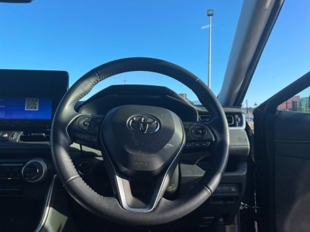 2023 Toyota Rav4 RAV4 HYBRID LUNA €41,500 thumbnail