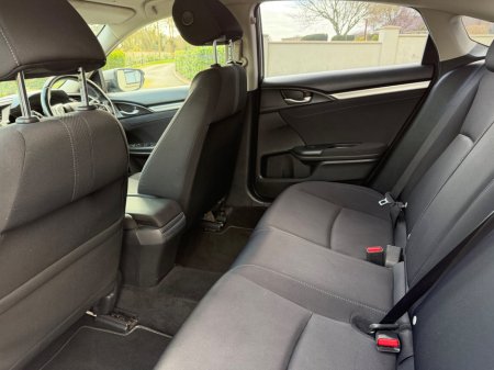 2019 Honda Civic - thumbnail 18