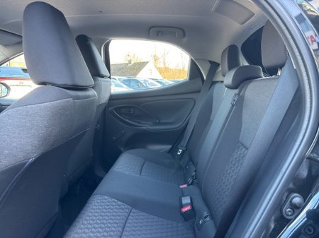 2024 Toyota Yaris - thumbnail 7