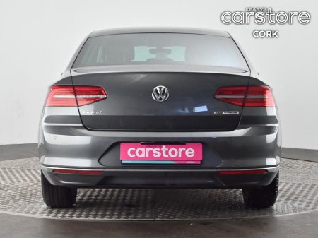 2016 Volkswagen Passat - thumbnail 4