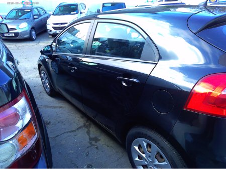 2015 Kia Rio - thumbnail 11