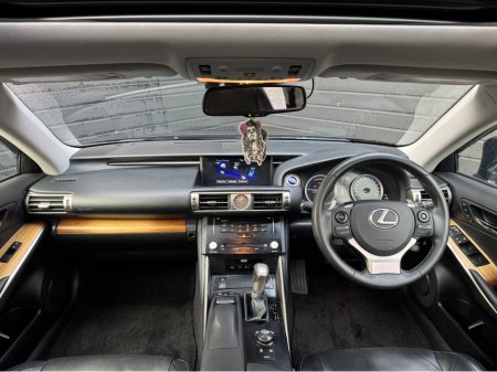 2013 Lexus IS 300 h 2.5 HYBRID AUTO SUNROOF €14,995 thumbnail