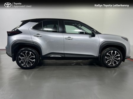 2023 Toyota Yaris Cross - thumbnail 3