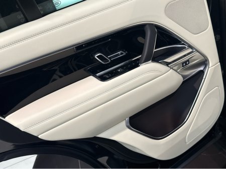 2026 Land Rover Range Rover - thumbnail 35