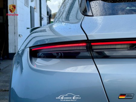 2022 Porsche Taycan - thumbnail 14