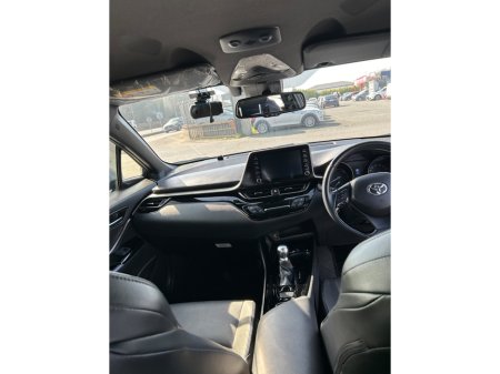 2020 Toyota C-HR - thumbnail 11