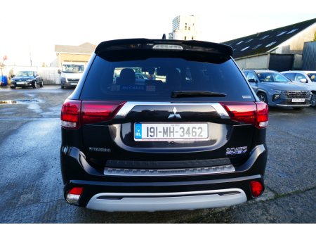 2019 Mitsubishi Outlander 2.4 4H PHEV 221BHP 5 5DR AUTO €21,750 thumbnail