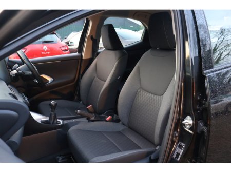 2024 Toyota Yaris LUNA 5dr Manual Great Spec! €19,995 thumbnail