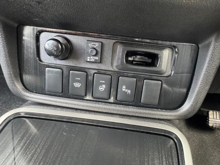 2018 Mitsubishi Outlander - thumbnail 29