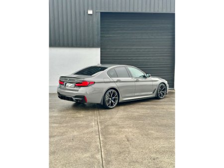 2021 BMW 5 Series - thumbnail 11