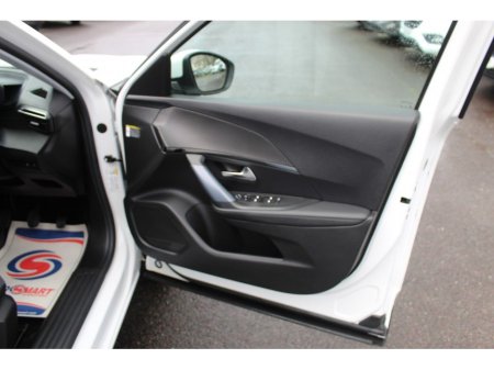 2021 Peugeot 2008 1.2 Puretech 100bhp Allure €18,950 thumbnail