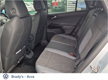 2025 Volkswagen ID.4 PRO PLUS 77KWH 286HP €42,950 thumbnail