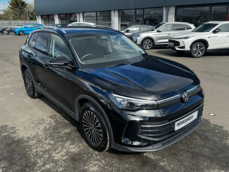 2025 Volkswagen Tiguan - thumbnail 7