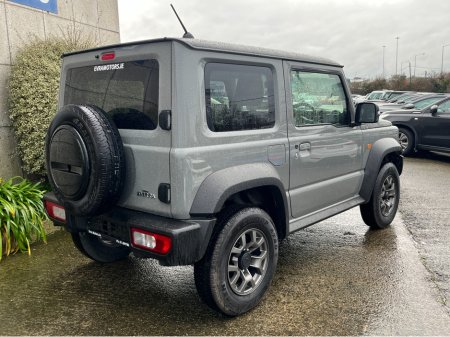 2024 Suzuki Jimny SIERRA 4 SEAT MANUAL 1.5 PETROL //LOW MILES//HIGH SPEC//HEATED SEATS//CRUISE CONTROL//KEYLESS ENTRY//REVERSE CAMERA// thumbnail