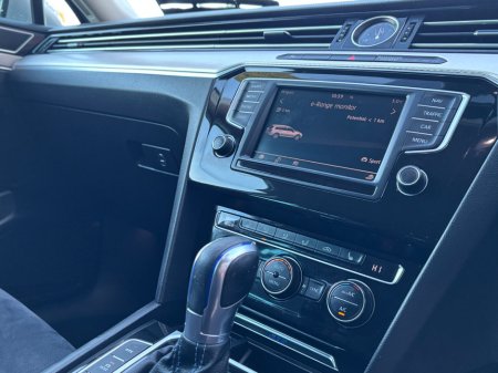 2017 Volkswagen Passat 1.4 TSI DSG 150HP GTE €13,450 thumbnail