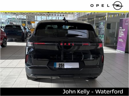 2025 Opel Grandland X GS 1.2 MHEV 136PS €47,885 thumbnail