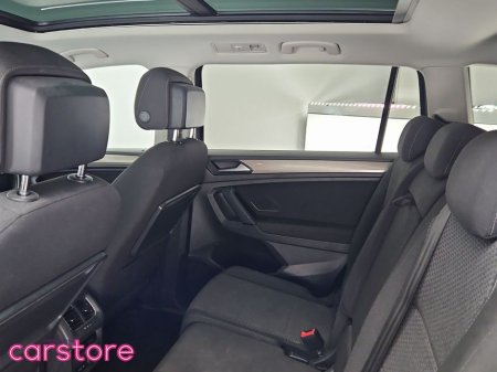 2018 Volkswagen Tiguan - thumbnail 13