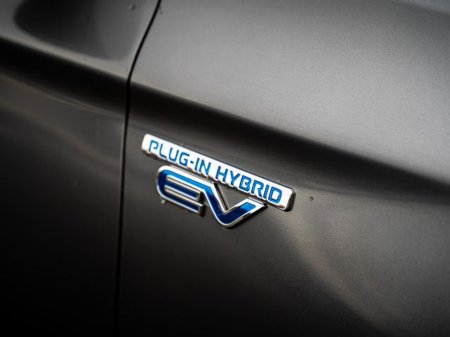 2018 Mitsubishi Outlander 2.4 4H Phev 132BHP 5DR Auto €19,950 thumbnail