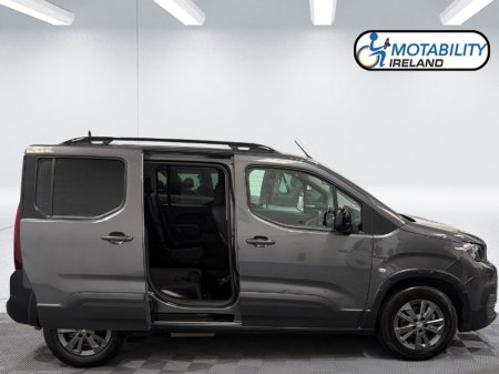 2023 Peugeot Rifter - photo 4