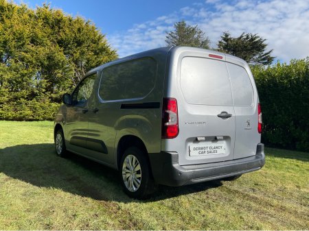 2019 Peugeot Partner - thumbnail 6