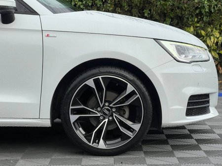 2018 Audi A1 S-LINE PACK 1.0 TFSI // AUDI SERVICE HISTORY // NEW 17" S-LINE ALLOYS // PARKING SENSORS €16,900 thumbnail