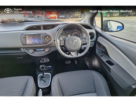 2018 Toyota Yaris - thumbnail 9