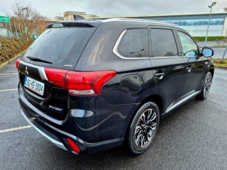 2016 Mitsubishi Outlander PHEV 2.0L MIVEC 4WD 5-Seater Instyle €13,999 thumbnail