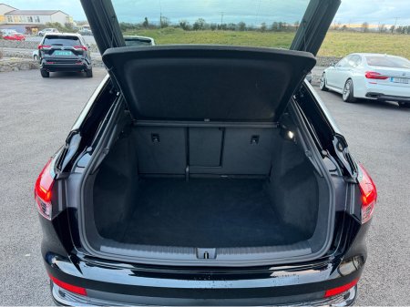 2025 Audi Q4 e-tron 82kwh long Range - S Line Black Ed - Quattro €47,940 thumbnail