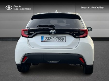2023 Toyota Yaris YARIS HYBRID LUNA SPORT €24,950 thumbnail