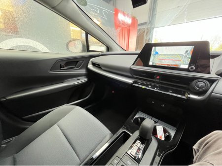 2025 Toyota Prius - thumbnail 14